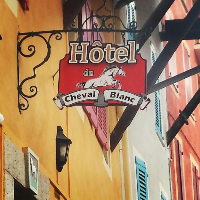 Hotel Du Cheval Blanc Barcelonnette Eksteriør billede