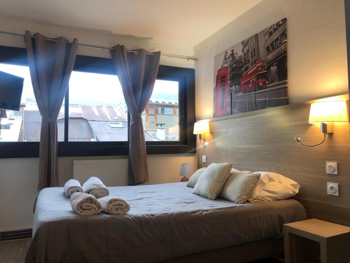 Hotel Du Cheval Blanc Barcelonnette Eksteriør billede