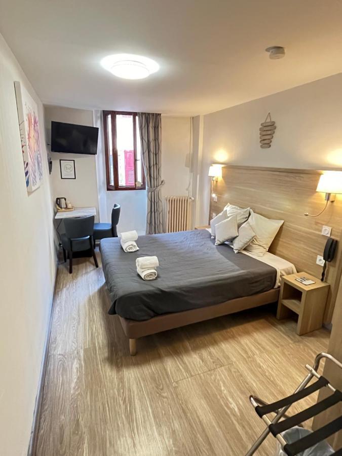Hotel Du Cheval Blanc Barcelonnette Eksteriør billede