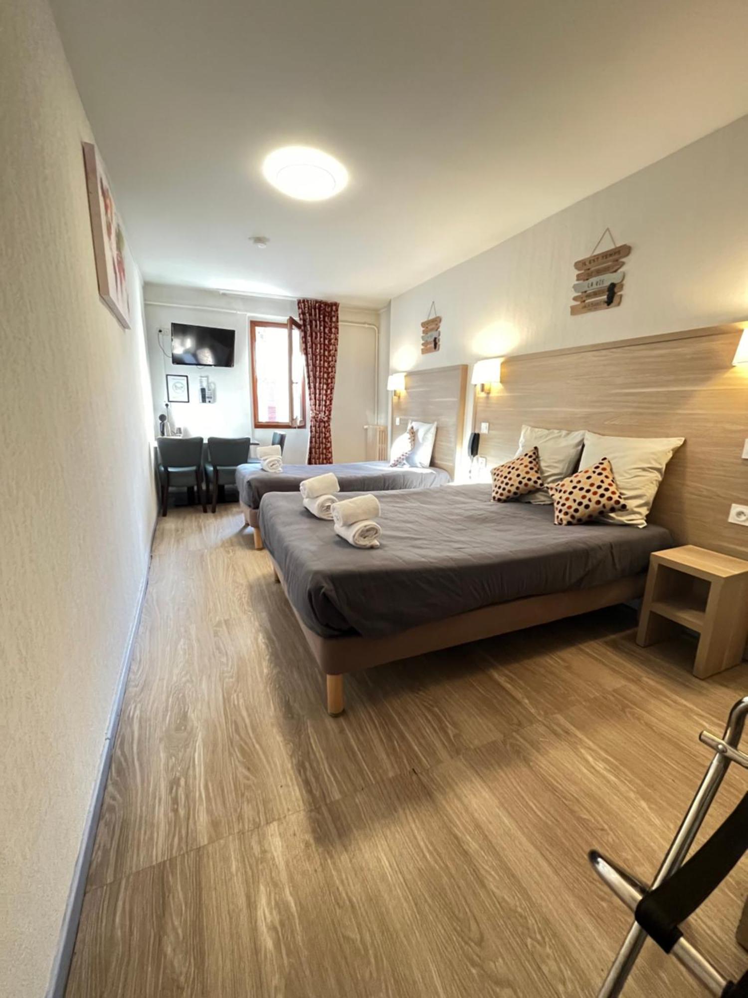 Hotel Du Cheval Blanc Barcelonnette Eksteriør billede