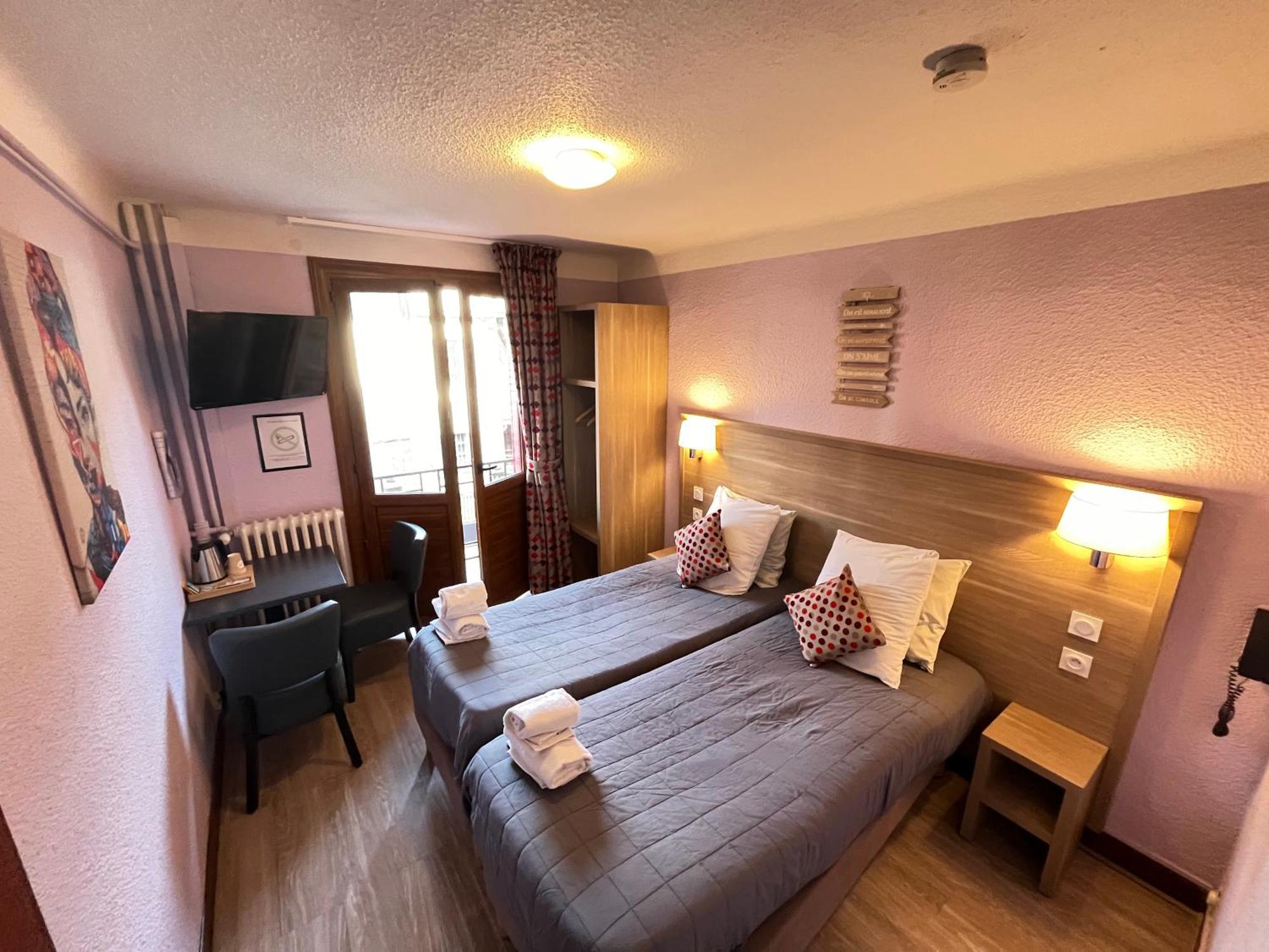 Hotel Du Cheval Blanc Barcelonnette Eksteriør billede