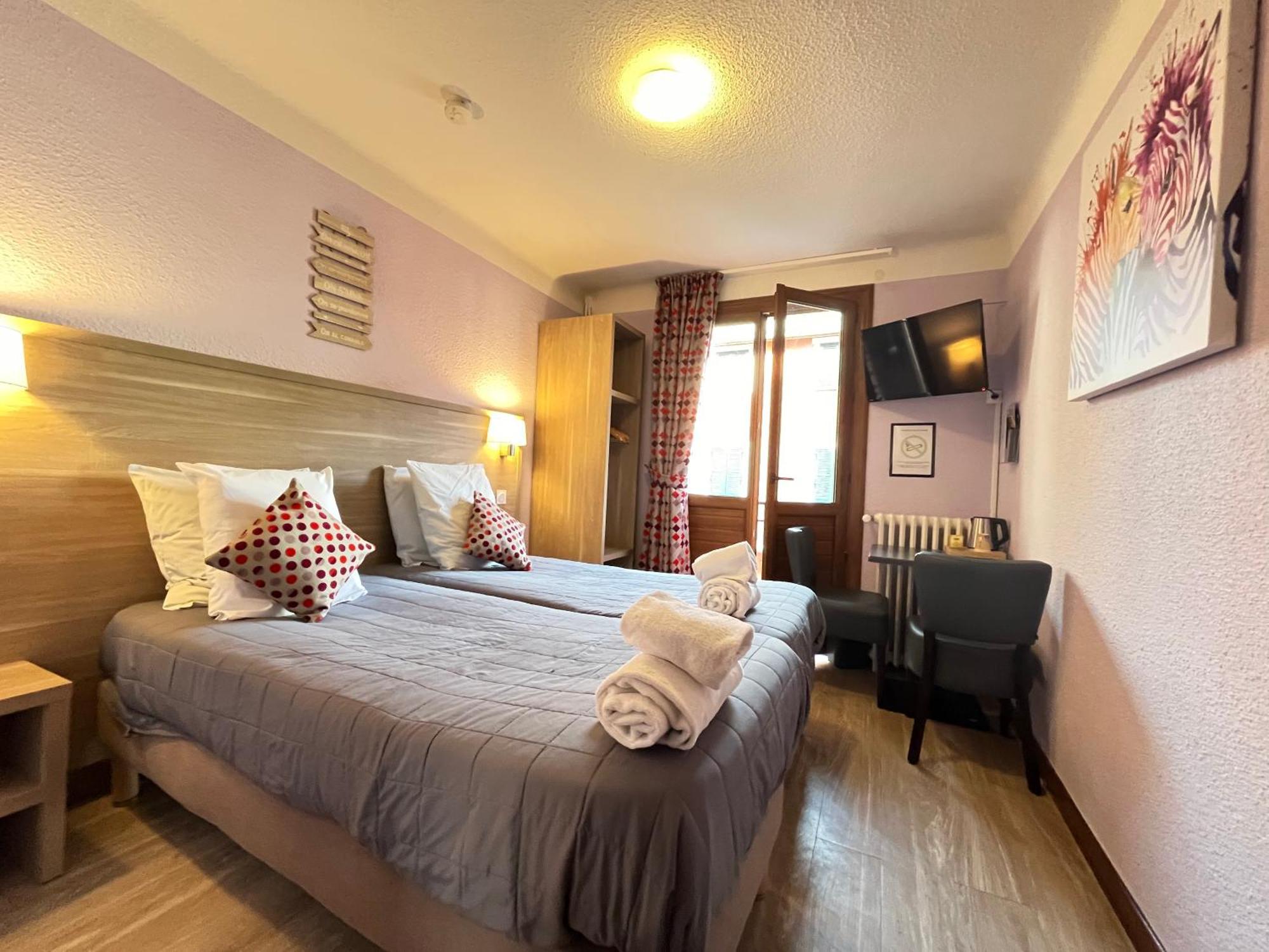 Hotel Du Cheval Blanc Barcelonnette Eksteriør billede