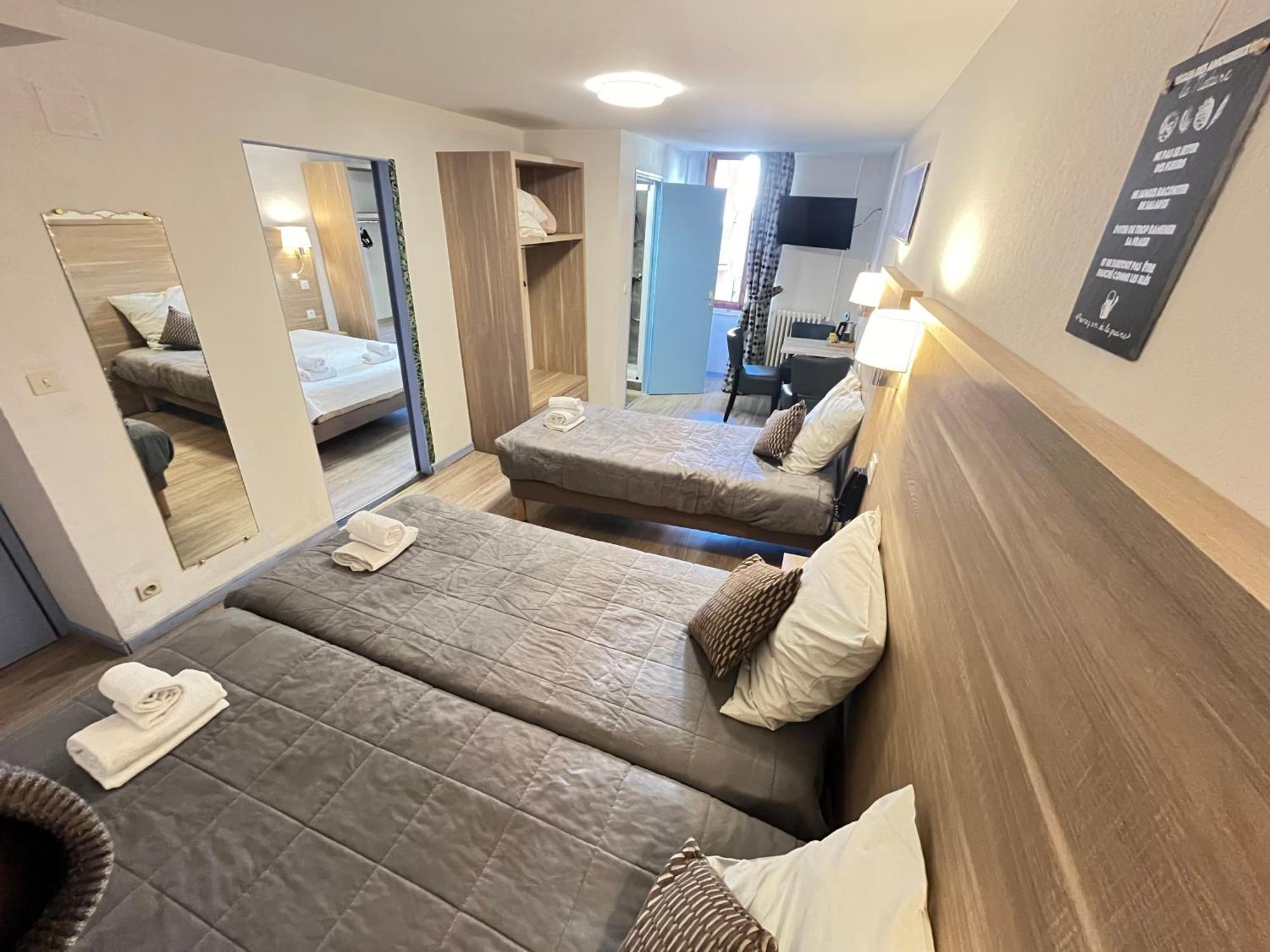 Hotel Du Cheval Blanc Barcelonnette Eksteriør billede