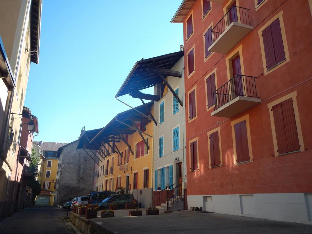 Hotel Du Cheval Blanc Barcelonnette Eksteriør billede